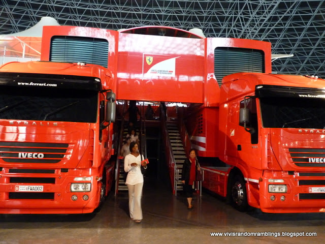 Formula 1 Technical Trucks, The Pit Wall Ferrari World Abu Dhabi